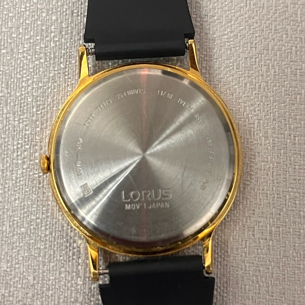 Vintage Lorus Disney Mickey Mouse Analog Watch, Gold Tone & Black Strap - Picture 4 of 7